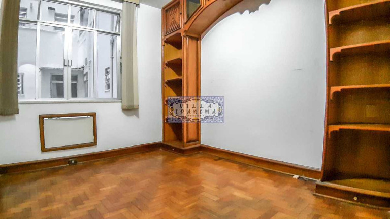 Apartamento com 4 Quartos à Venda, 240 m² em Leme - Rio De Janeiro