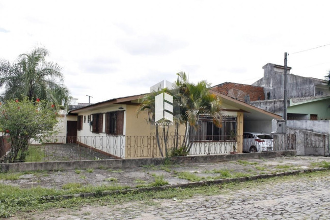 Imagem Casa com 4 Quartos à Venda, 120 m² em Patronato - Santa Maria