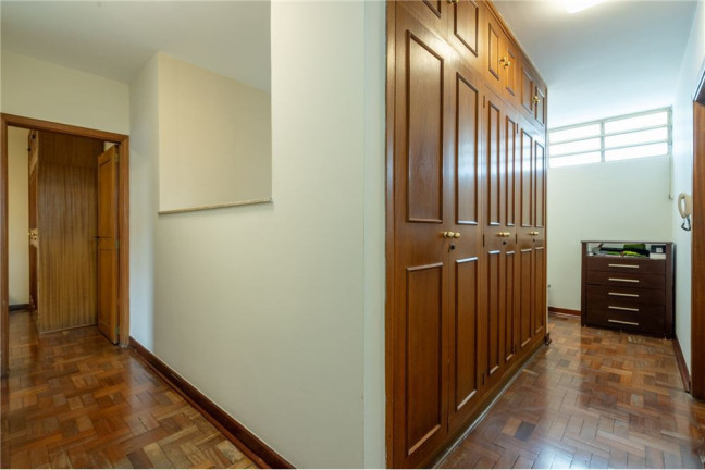 Casa com 3 Quartos à Venda, 285 m² em Moema - São Paulo