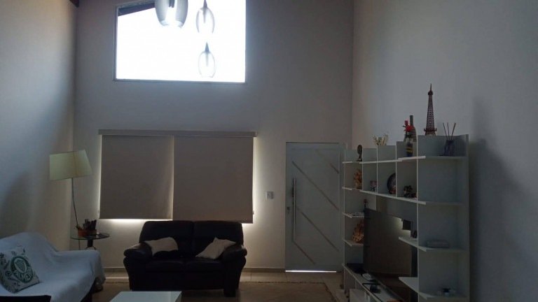 Imagem Casa com 4 Quartos à Venda, 208 m² em Centro - Boituva