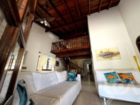 Casa com 5 Quartos à Venda, 420 m² em Maranduba - Ubatuba