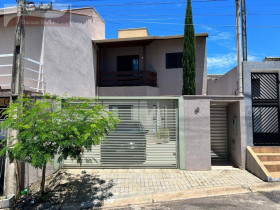 Sobrado com 3 Quartos à Venda, 140 m² em Residencial Quinta Dos Vinhedos - Bragança Paulista