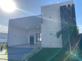 Casa com 3 Quartos à Venda, 141 m² em Tijucal - Cuiabá