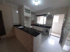 Casa com 2 Quartos para Alugar, 50 m² em Vila Curuçá - São Paulo