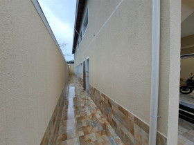 Casa de Condomínio com 2 Quartos à Venda, 45 m² em Cidade Da Criança - Praia Grande