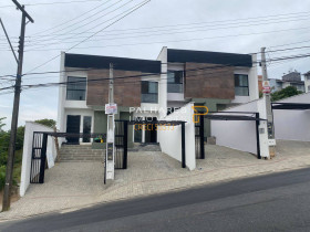 Casa com 3 Quartos à Venda, 95 m² em Floresta - Joinville