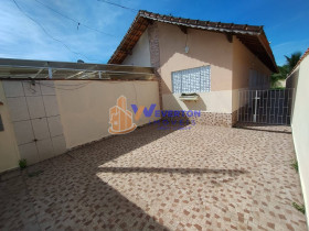 Casa com 3 Quartos à Venda,  em Vila Seabra - Mongaguá