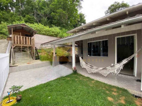 Casa com 3 Quartos à Venda, 101 m² em água Verde - Blumenau