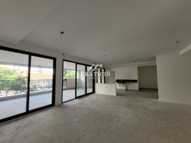 Apartamento com 3 Quartos à Venda, 209 m² em Vila Mariana - São Paulo