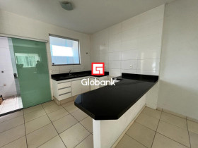 Apartamento com 2 Quartos à Venda, 64 m² em Ibituruna - Montes Claros