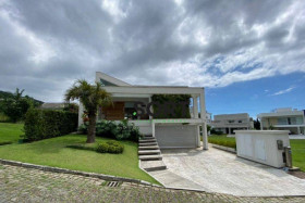 Casa de Condomínio com 4 Quartos à Venda, 360 m² em Praia Brava - Itajaí