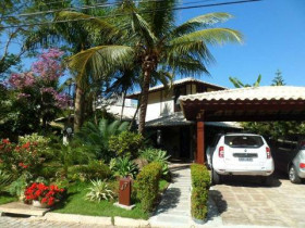 Casa com 4 Quartos à Venda, 660 m² em Piratininga - Niterói