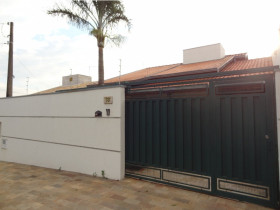 Casa com 3 Quartos à Venda, 219 m² em João Aranha - Paulínia