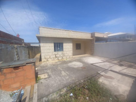 Casa com 2 Quartos à Venda, 450 m² em Unamar - Cabo Frio