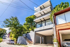 Casa com 4 Quartos à Venda, 436 m² em Vila Progresso - Niterói