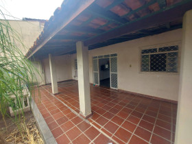 Casa com 3 Quartos à Venda, 223 m² em Tijucal - Cuiabá