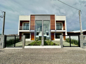Casa com 2 Quartos à Venda, 88 m² em Centro - Passo De Torres