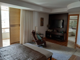 Imóvel com 4 Quartos à Venda, 290 m² em Lourdes - Belo Horizonte