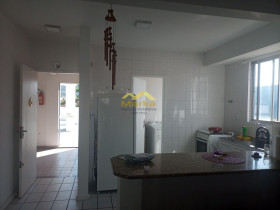Apartamento com 2 Quartos para Alugar, 82 m² em Canasvieiras - Florianópolis