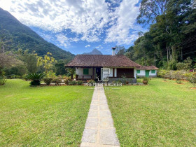 Fazenda à Venda, 250 m² em Vargem Grande - Teresópolis