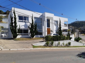 Casa com 4 Quartos para Alugar ou Temporada, 491 m² em Tamboré - Santana De Parnaíba