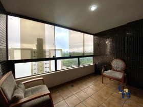 Apartamento com 3 Quartos à Venda, 100 m² em Candeal - Salvador