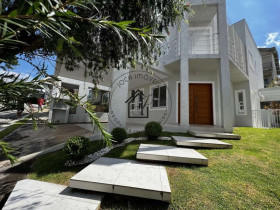 Casa de Condomínio com 3 Quartos à Venda, 250 m² em Moinho Velho - Cotia