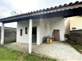 Casa com 2 Quartos à Venda, 300 m² em Balneário Mar E Sol - Ilha Comprida