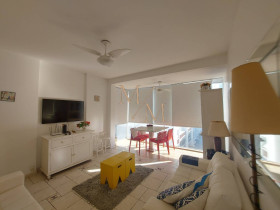 Apartamento à Venda, 81 m² em Gonzaga - Santos