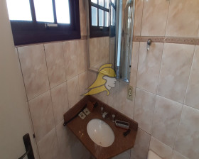 Sobrado com 4 Quartos à Venda, 180 m² em Vila Sônia - São Paulo