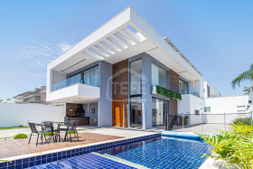 Casa com 4 Quartos à Venda, 265 m² em Recreio Dos Bandeirantes - Rio De Janeiro