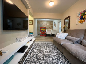 Apartamento com 2 Quartos à Venda, 88 m² em Centro - Florianópolis