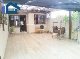 Casa com 2 Quartos à Venda, 55 m² em Parque Da Matriz - Cachoeirinha