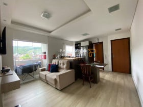 Apartamento com 2 Quartos à Venda, 71 m² em Jardim Iririú - Joinville