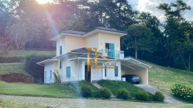Imóvel com 3 Quartos à Venda, 183 m² em Parque Do Imbui - Teresópolis