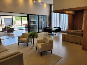 Casa com 4 Quartos à Venda, 330 m² em Residencial Villa Dumont - Bauru