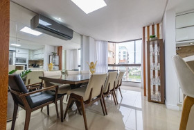 Apartamento com 3 Quartos à Venda, 114 m² em Centro - Florianópolis