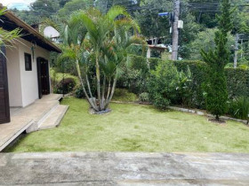 Casa com 3 Quartos à Venda, 500 m² em Cascatinha - Nova Friburgo