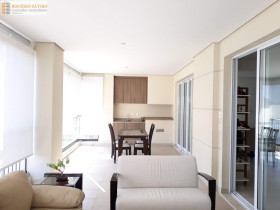 Apartamento com 3 Quartos para Alugar, 250 m² em Vila Mariana - São Paulo