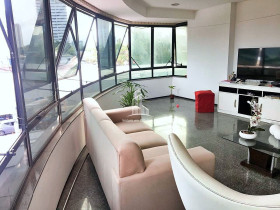 Apartamento com 2 Quartos à Venda, 90 m² em Guararapes - Fortaleza