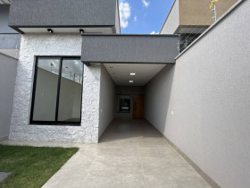 Casa com 3 Quartos à Venda, 135 m² em Residencial Morumbi - Goiânia