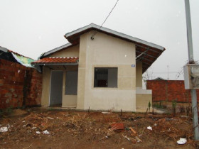 Casa com 2 Quartos à Venda, 160 m² em São Sebastião E Vien - Araguari