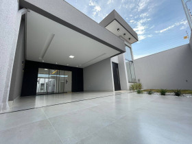 Casa com 3 Quartos à Venda, 200 m² em Residencial Campos Do Jordão - Anápolis