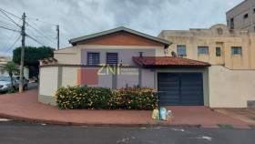 Casa com 3 Quartos à Venda, 263 m² em Parque Dos Bandeirantes - Ribeirão Preto