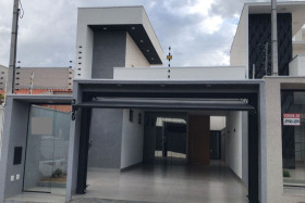 Casa à Venda, 251 m² em Jardim Castelo Branco - Umuarama