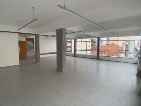 Sala Comercial para Alugar, 88 m² em Centro - Juiz De Fora