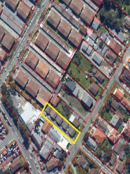 Terreno à Venda, 894 m² em Campo Comprido - Curitiba