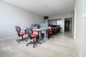 Sala Comercial para Alugar, 80 m² em Centro - Blumenau