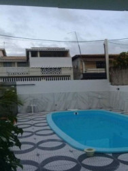 Casa com 4 Quartos à Venda, 220 m² em Arembepe - Camaçari