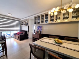 Apartamento com 3 Quartos à Venda, 74 m² em Vila Ipiranga - Porto Alegre